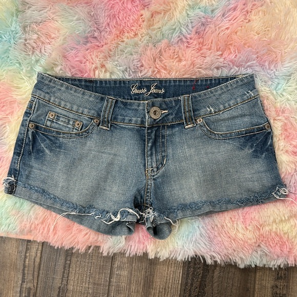 Guess Jean shorts size 29 - Picture 2 of 4